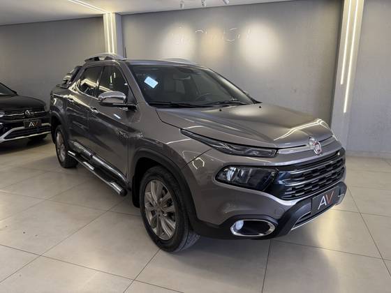 FIAT TORO 2.0 16V TURBO DIESEL RANCH 4WD AT9 FIAT TORO 2.0 16V TURBO DIESEL RANCH 4WD AT9